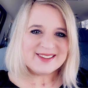 Meet your Posher, Charissa